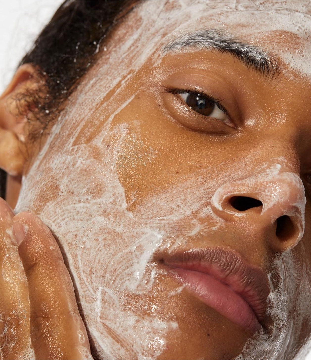 HYDRATING FACE CLEANSER
